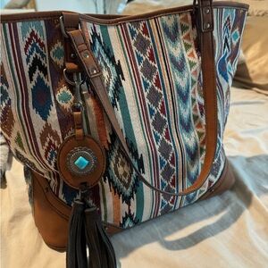 Justin Women's Jacquard Aztec Pattern Tote Purse - Brown/Multi